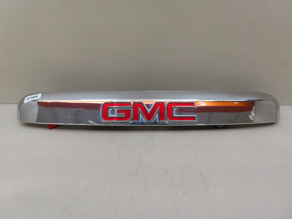 2007-2012 GMC ACADIA REAR TRUNK LIFTGATE MOLDING OEM