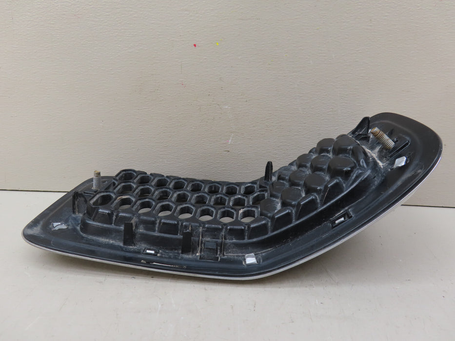 2014-2018 JEEP CHEROKEE FRONT RADIATOR GRILL GRILLE INSERT #6 OEM