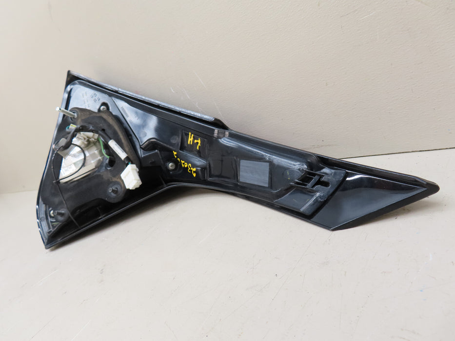 2015-2018 NISSAN MURANO REAR RIGHT OUTER TAIL LIGHT OEM