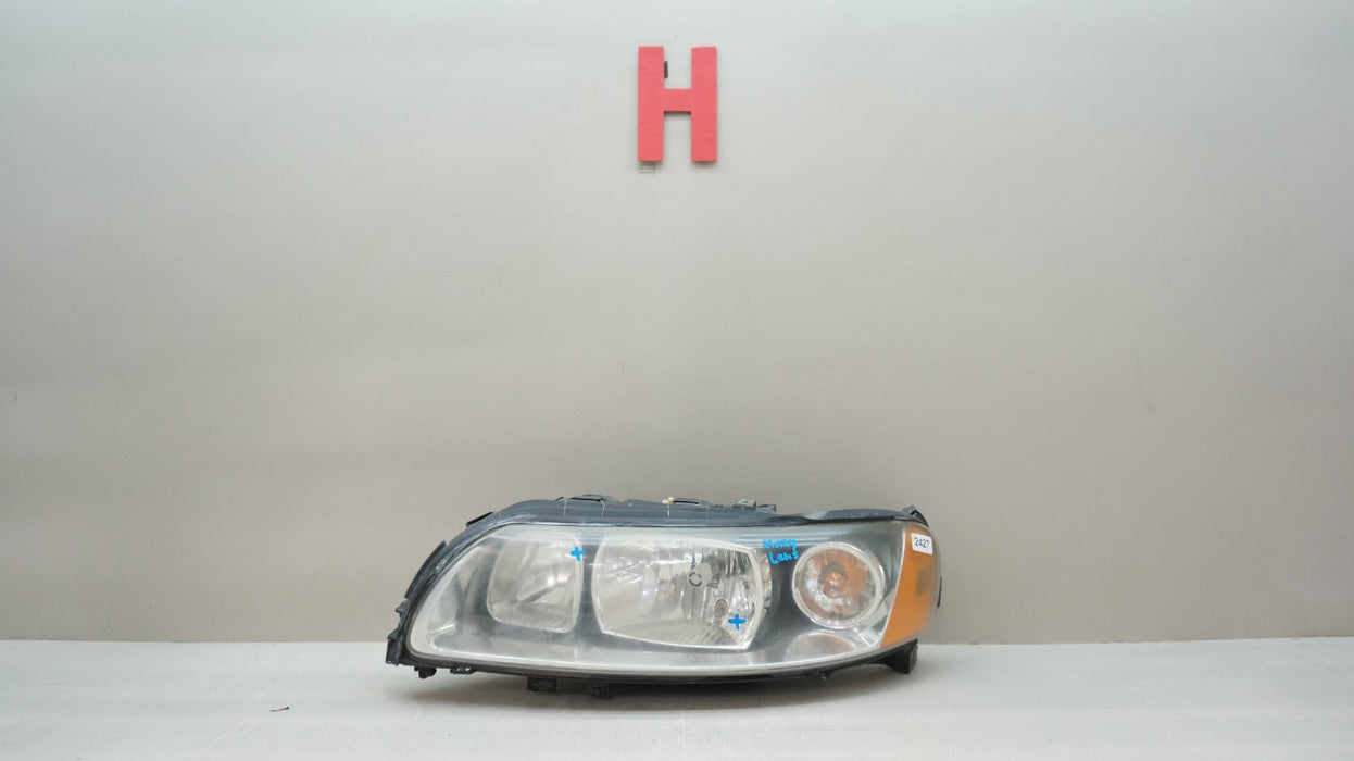 2005-2009 VOLVO S60 FRONT LEFT SIDE HALOGEN HEADLIGHT OEM 30648199