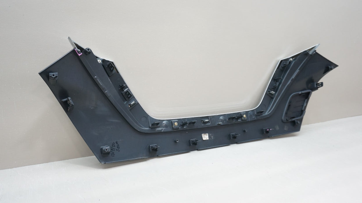 2020-2022 NISSAN VERSA FRONT BUMPER RADIATOR GRILLE MOLDING OEM 620705EE0A