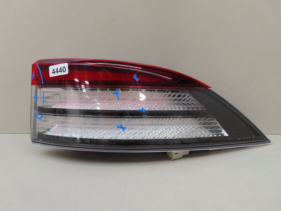 2020-2024 LINCOLN AVIATOR REAR RIGHT PASSENGER TAIL LIGHT OUTER OEM