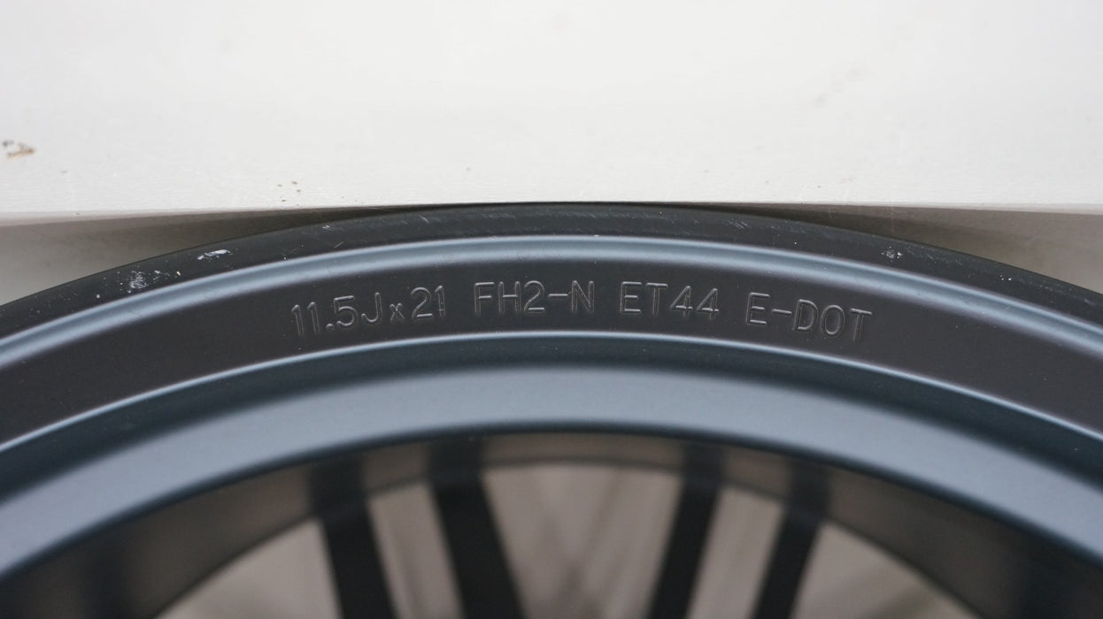 2024-2026 ASTON MARTIN DB12 REAR ALLOY WHEEL RIM 11.5J X 21 OEM RY53-9965G