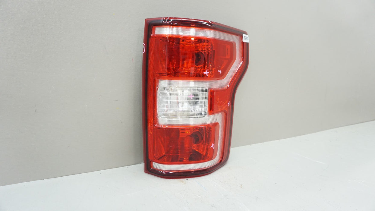 2018-2020 FORD F150 F-150 REAR RIGHT PASSENGER SIDE TAIL LIGHT OEM