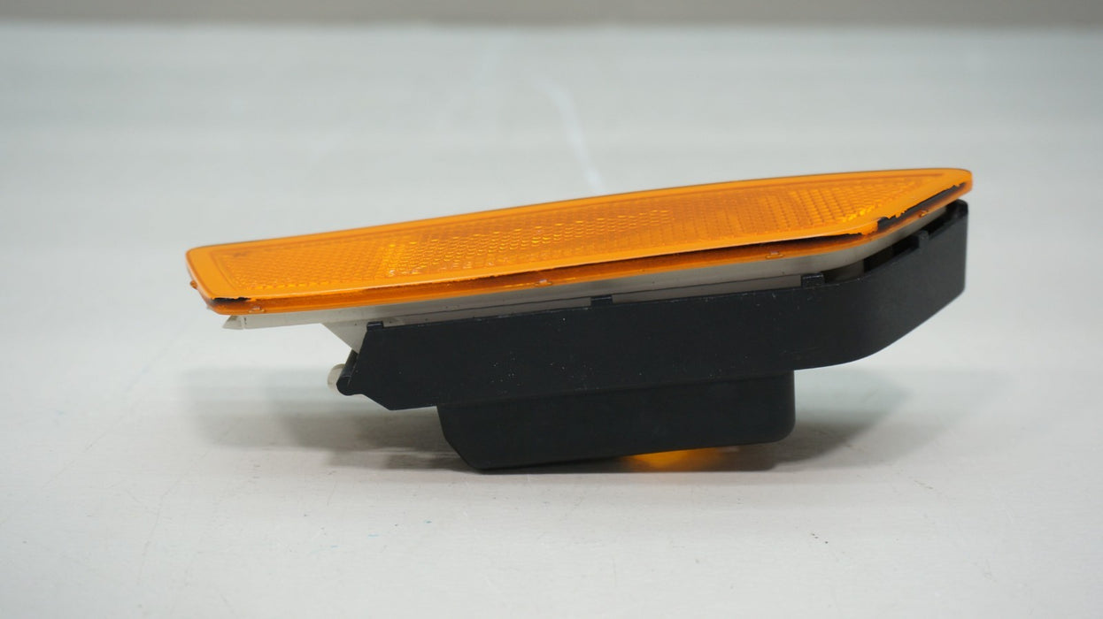 2012-2018 MERCEDES BENZ CLS C218 FRONT RIGHT PASSENGER TURN SIGNAL LIGHT OEM