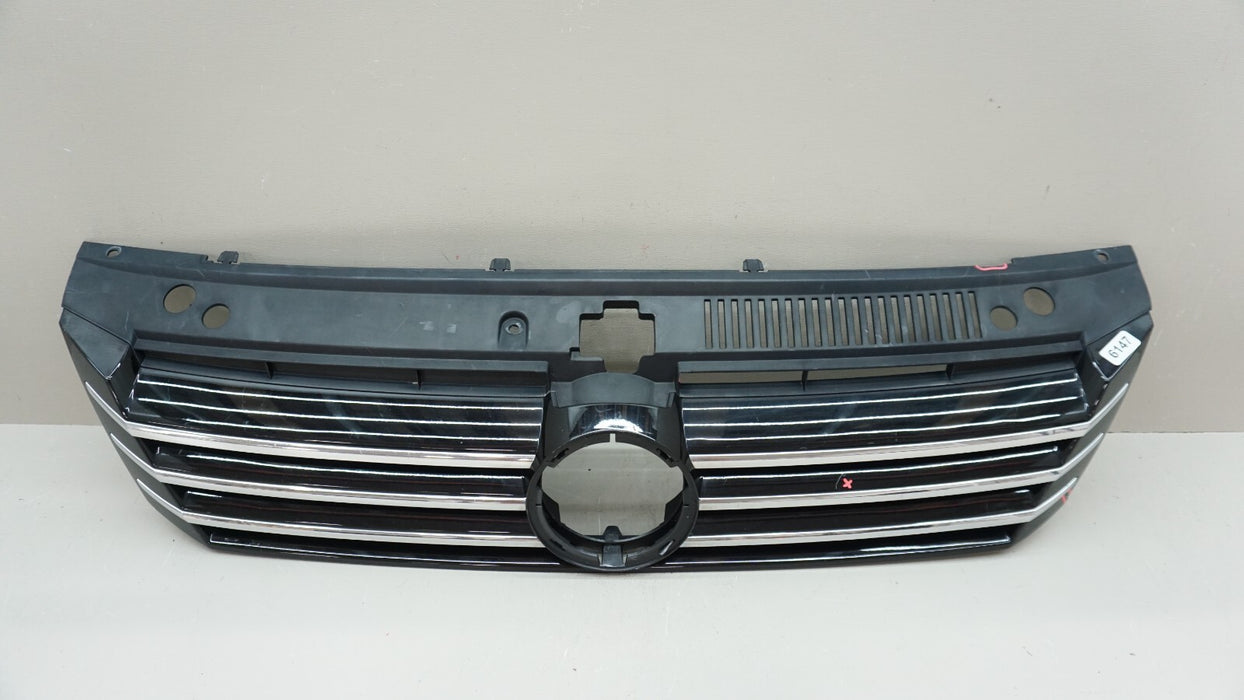 2016-2018 VOLKSWAGEN PASSAT FRONT UPPER GRILLE 561.853.653.A OEM 16 17 18