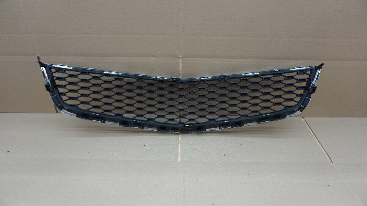 2010-2013 CHEVROLET EQUINOX FRONT LOWER GRILL GRILLE OEM