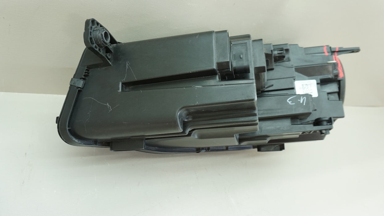 2016-2019 VOLKSWAGEN PASSAT FRONT RIGHT PASSENGERS SIDE HALOGEN HEADLIGHT OEM