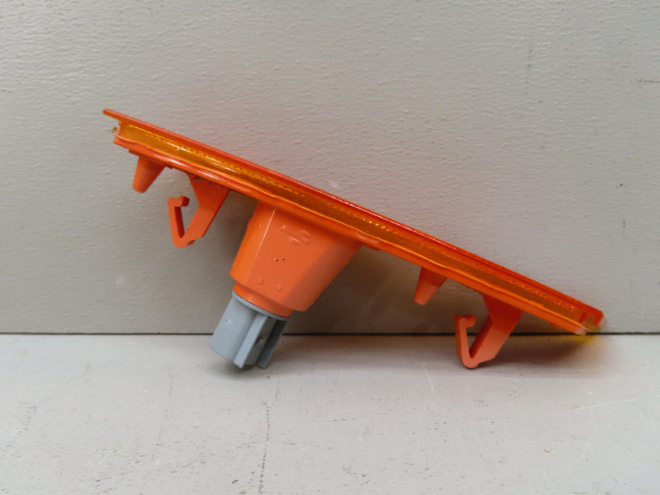 2013-2017 CADILLAC XTS FRONT RIGHT PASSENGER BUMPER SIDE MARKER LIGHT OEM