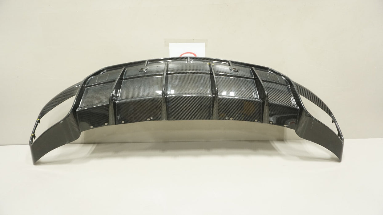 2018-2023 LAMBORGHINI URUS REAR BUMPER LOWER VALANCE DIFFUSER CARBON FIBER pd