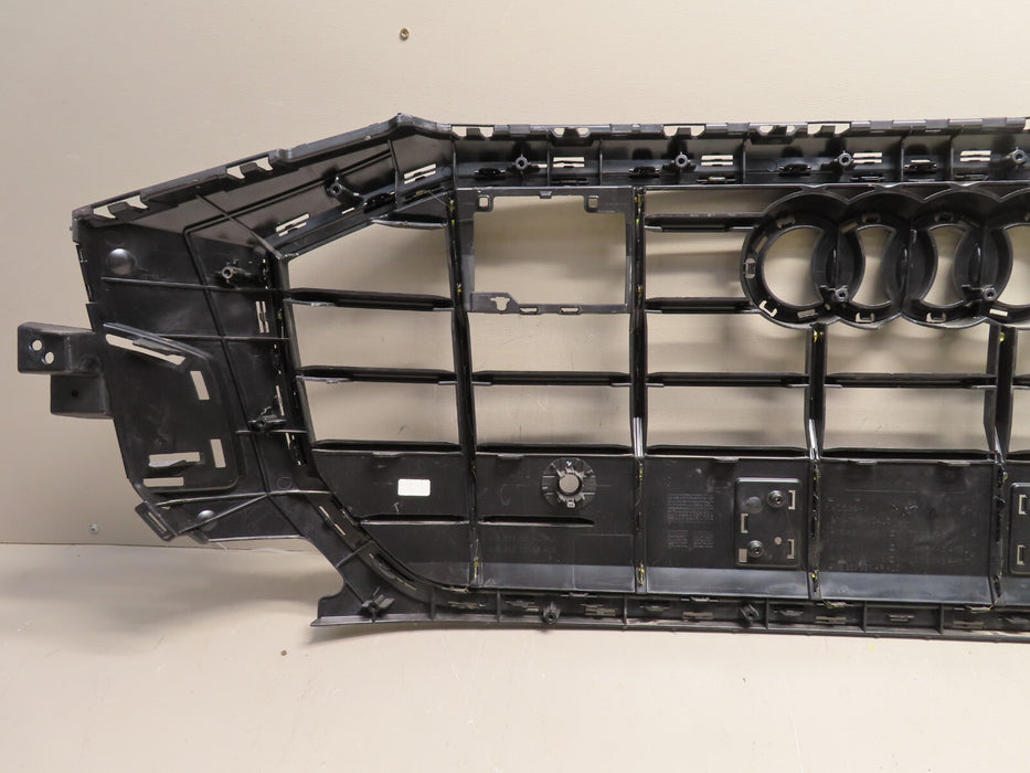 2019 2020 2021 Audi Q8 4M8 Front Bumper Grille Grill OEM 4M8853651