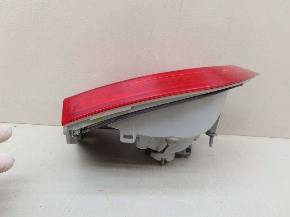 2016-2019 CHEVROLET CRUZE REAR LEFT DRIVER TAIL LIGHT INNER OEM 84075816