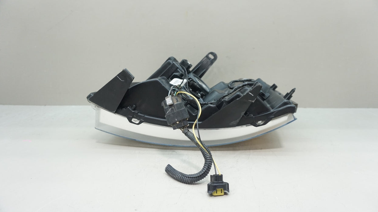 2007-2013 CHEVROLET SILVERADO 1500 2500 3500 FRONT RIGHT HALOGEN HEADLIGHT OEM
