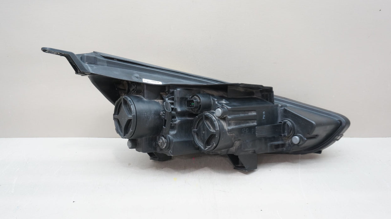 2018-2020 HYUNDAI ELANTRA GT FRONT LEFT SIDE HALOGEN HEADLIGHT OEM 92101-G30