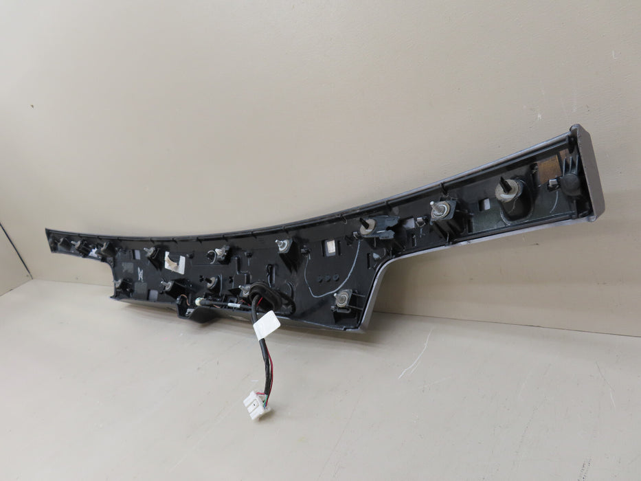 2017-2021 JEEP GRAND CHEROKEE REAR GATE TRIM MOLDING W/CAMERA OEM 1WD55TRMACD