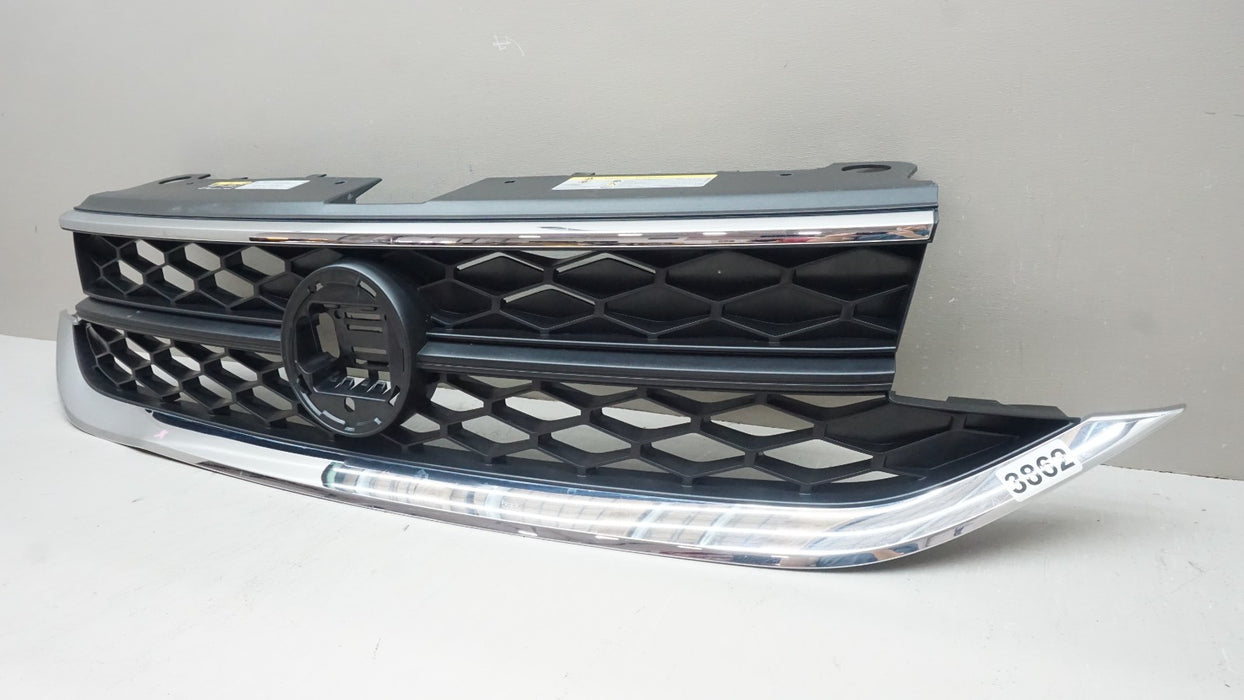 2022-2024 VOLKSWAGEN TAOS FRONT UPPER GRILLE GRILL OEM 2GJ853653