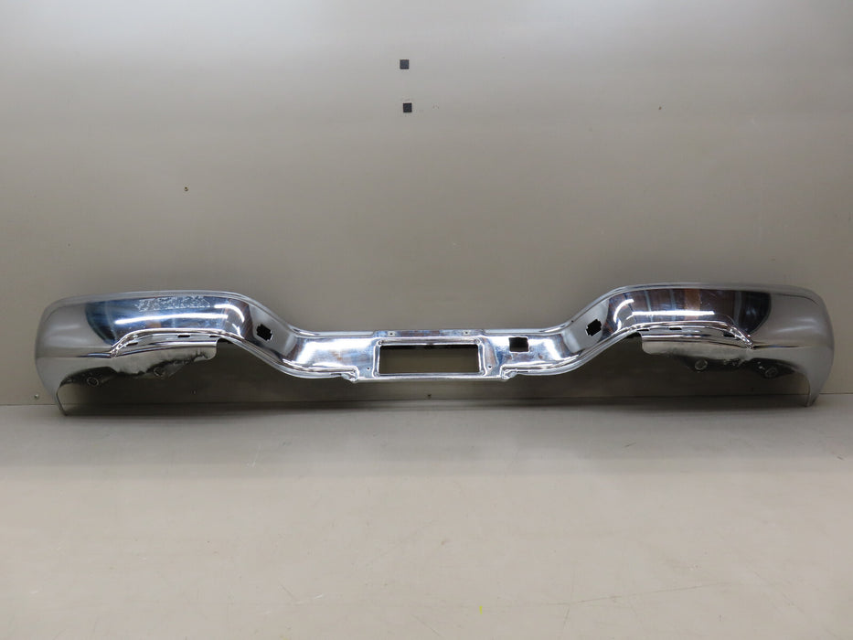 1999-2006 CHEVROLET/GMC REAR CHROME BUMPER OEM