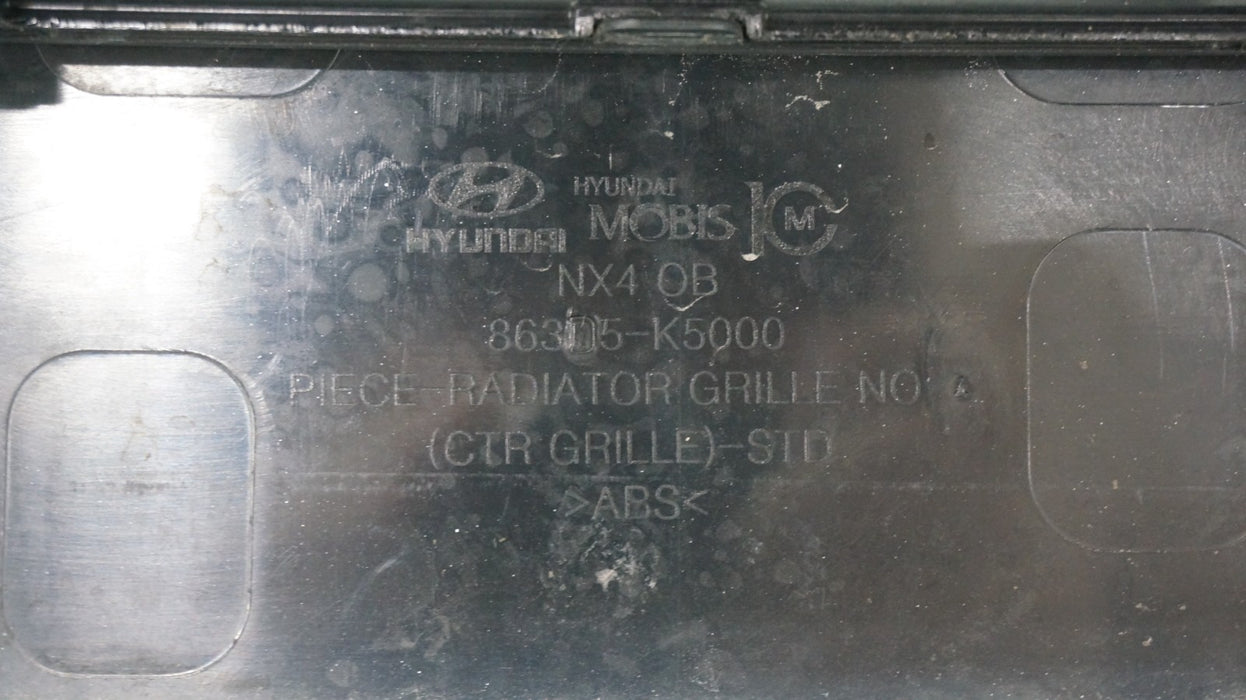 2022-2024 HYUNDAI SANTA CRUZ FRONT BUMPER RADIATOR GRILLE OEM