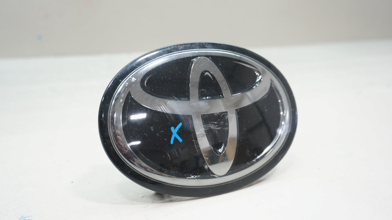 2019-2022 TOYOTA AVALON GRILLE RADAR SENSOR EMBLEM OEM 53141-33130