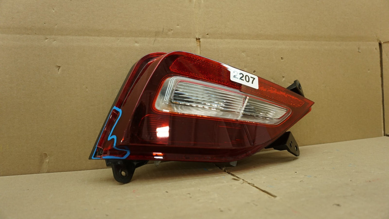 2019-2020 HYUNDAI SANTA FE REAR LEFT DRIVER SIDE TAIL LIGHT HALOGEN OEM 19 20