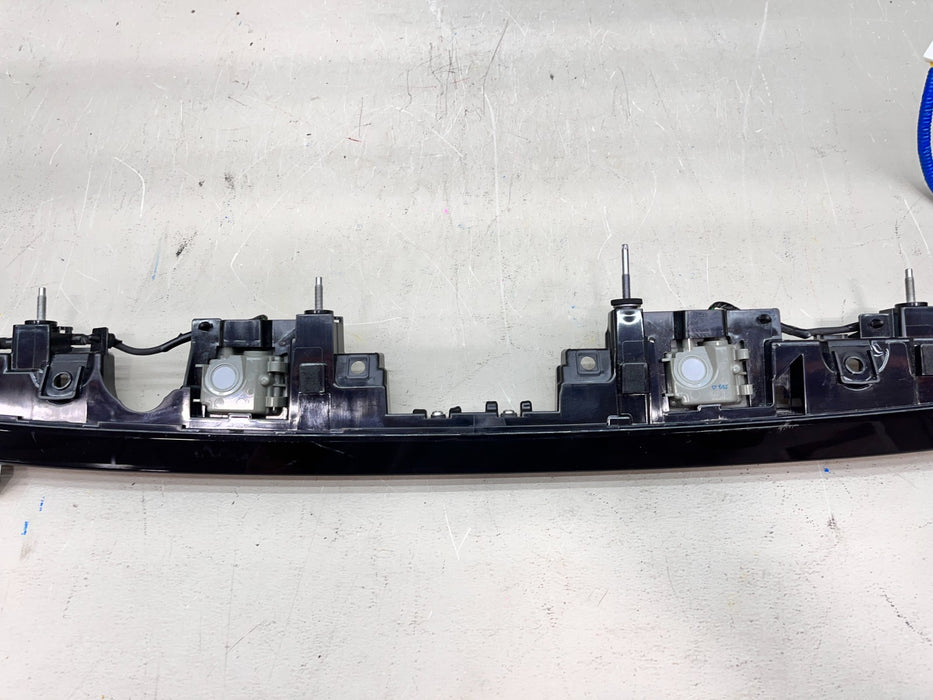 2021-2025 LEXUS IS300 IS350 IS500 CENTER TAIL LIGHT OEM 81580-53190