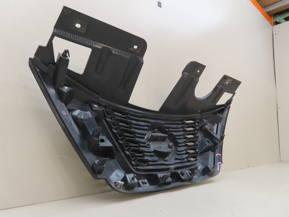 2016-2018 NISSAN ROGUE FRONT RADIATOR GRILL GRILLE OEM