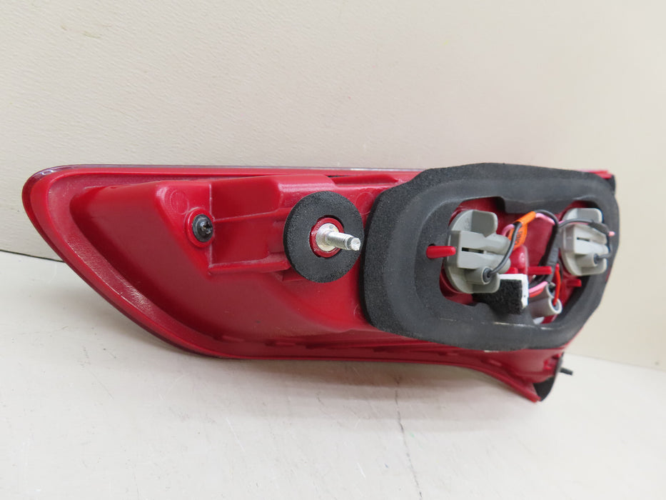 2016-2018 HYUNDAI TUCSON REAR LEFT DRIVER SIDE TAIL LIGHT LED OEM