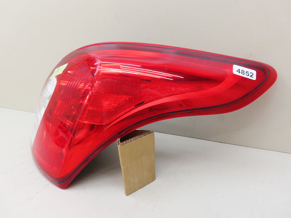 2012-2019 NISSAN VERSA REAR RIGHT PASSENGER SIDE TAIL LIGHT OEM