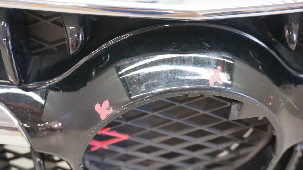 2017-2020 BUICK ENCORE FRONT RADIATOR GRILLE GRILL 42582101 OEM