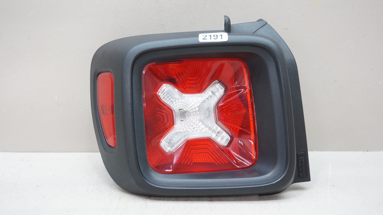 2015-2018 JEEP RENEGADE LATITUDE REAR LEFT DRIVER SIDE TAIL LIGHT OEM 52060586SX