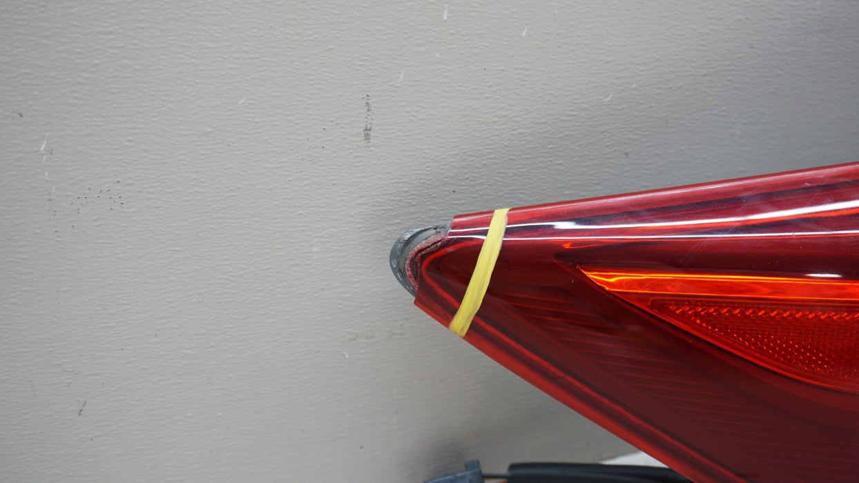 2017-2018 HYUNDAI ELANTRA REAR LEFT DRIVERS TAIL LIGHT 92401-F30 OEM 17 18