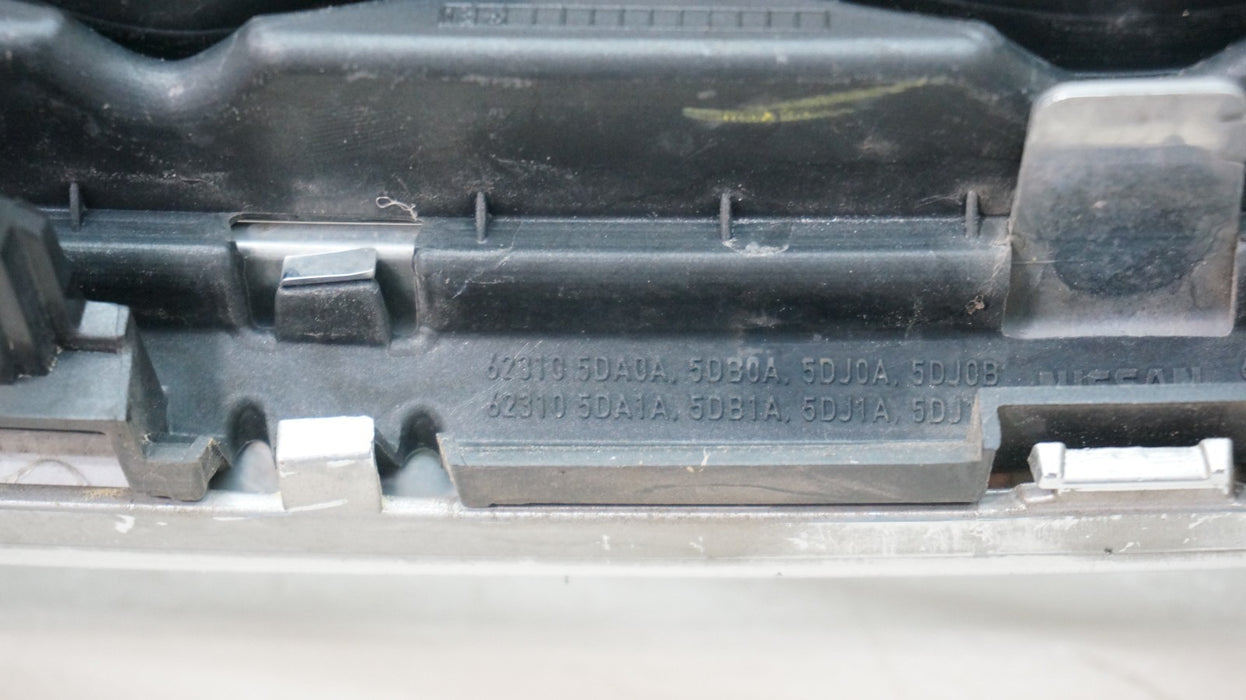 2017-2019 INFINITI QX30 FRONT BUMPER RADIATOR GRILLE OEM 62310-5DA0A