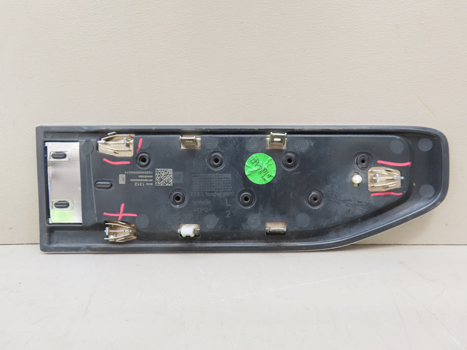 2019-2025 GMC SIERRA 1500 FRONT LEFT DRIVER SIDE FENDER VENT OEM