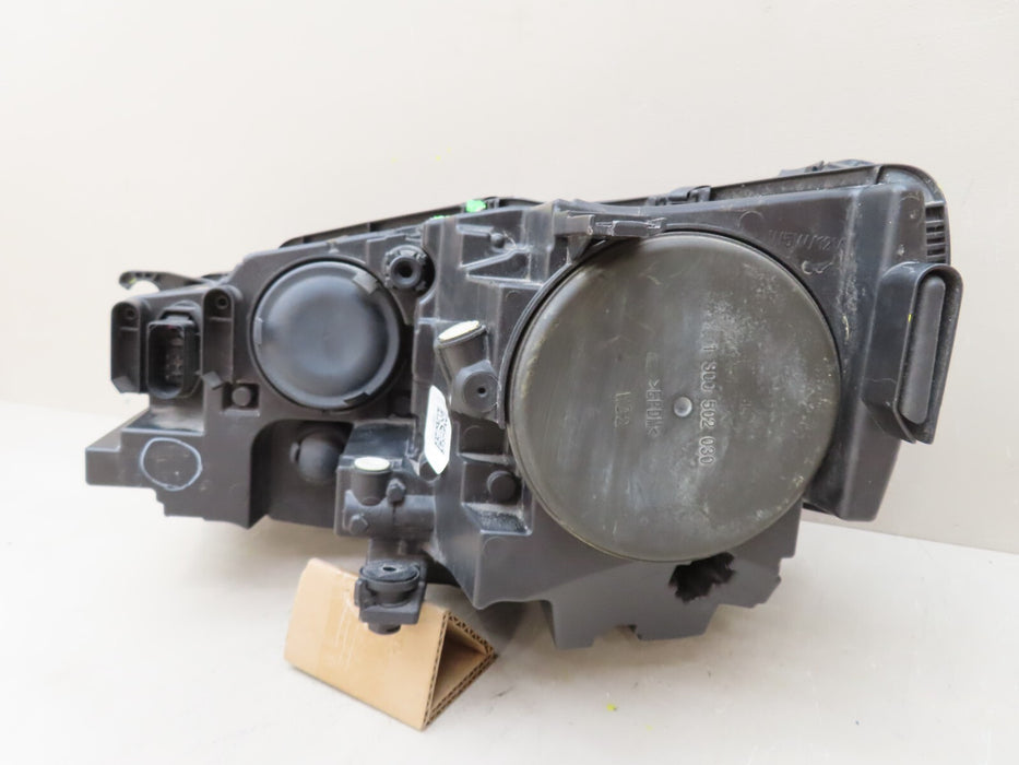 2016-2019 VOLKSWAGEN PASSAT FRONT RIGHT HEADLIGHT LAMP HALOGEN OEM 561941006E