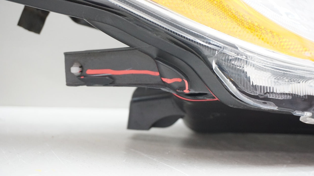 2014-2016 TOYOTA HIGHLANDER RH RIGHT PASSENGER SIDE HALOGEN HEADLIGHT OEM