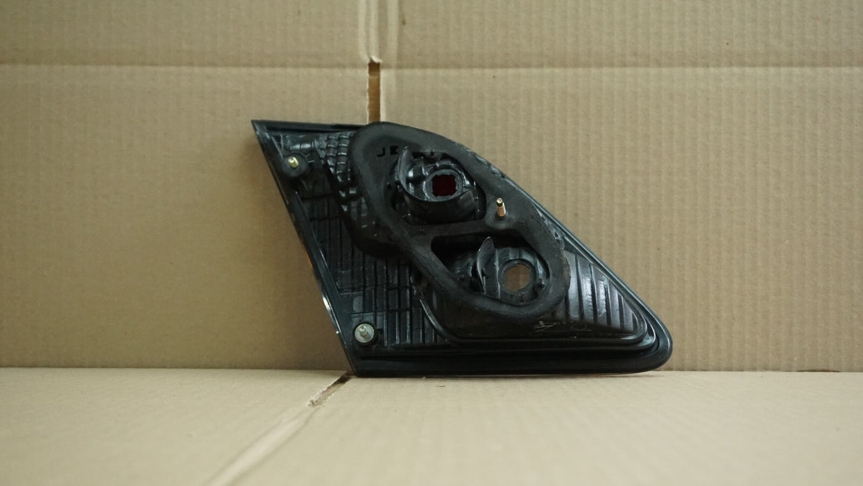 2002 2003 2004 LEXUS ES300 ES330 RIGHT PASSENGER SIDE INNER TAIL LIGHT LAMP OEM