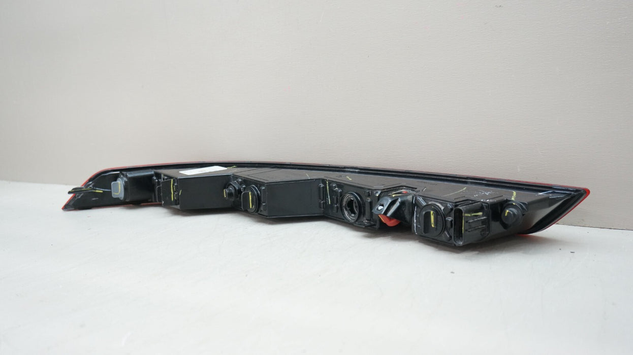 2018-2020 AUDI Q5 SQ5 REAR RIGHT PASSENGER SIDE BUMPER REFLECTOR OEM 80A945070E