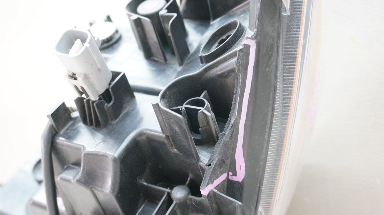 2020-2022 TOYOTA COROLLA FRONT RIGHT PASSENGER SIDE HALOGEN HEADLIGHT OEM