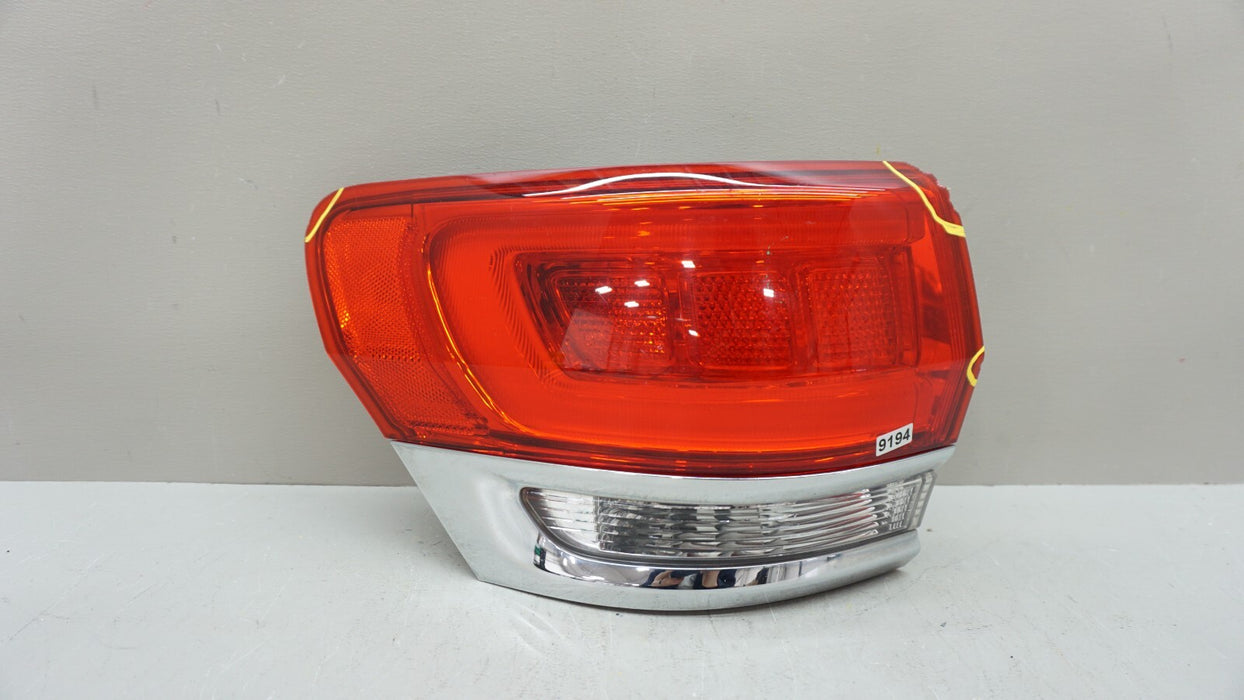 2014-2021 JEEP GRAND CHEROKEE REAR LEFT DRIVERS SIDE TAIL LIGHT OEM