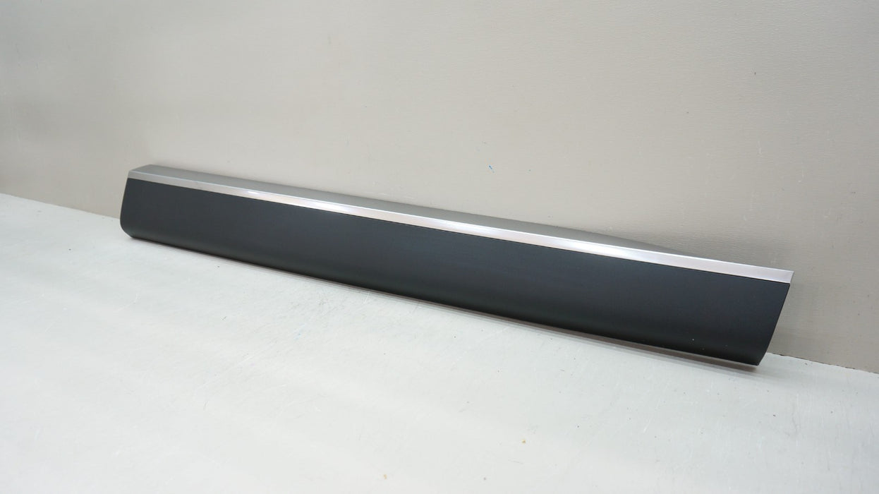 2020-2025 HYUNDAI PALISADE FRONT RIGHT DOOR GARNISH MOLDING OEM 87722-S8100