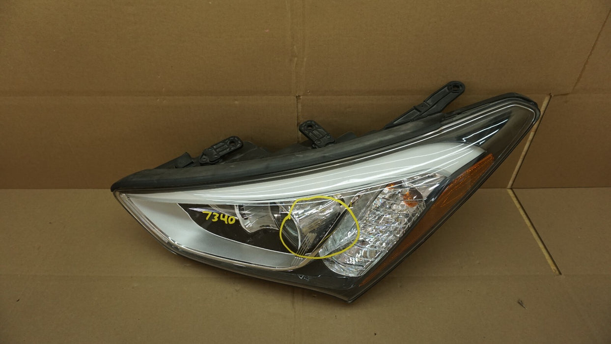 2013-2016 HYUNDAI SANTA FE FRONT LEFT DRIVER SIDE HEADLIGHT HALOGEN OEM