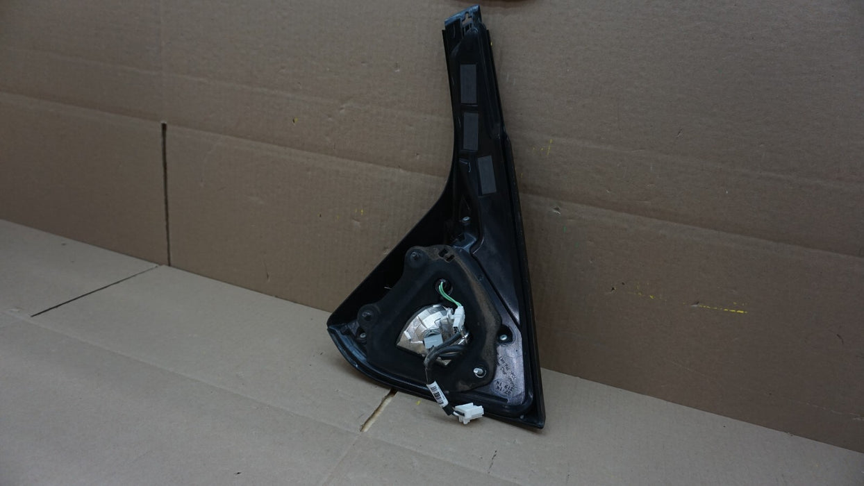 2015-2018 NISSAN MURANO RIGHT PASSENGER SIDE INNER TAIL LIGHT OEM 15 16 17 18