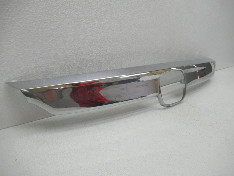 2018-2020 HONDA ACCORD FRONT CENTER GRILLE TRIM EMBLEM BEZEL MOLDING CHROME OEM