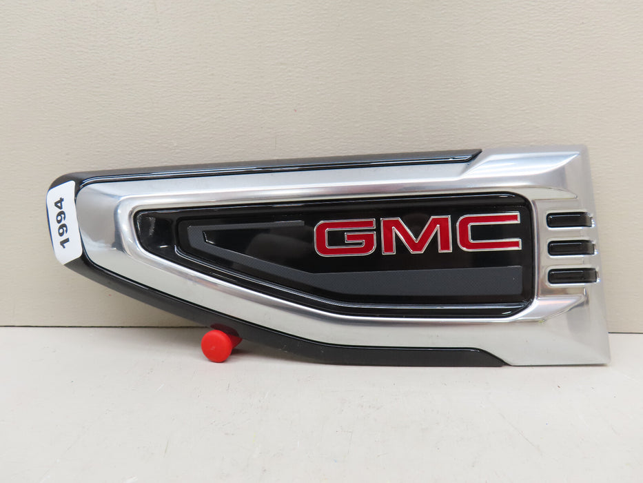 GMC FRONT LEFT DRIVER SIDE FENDER VENT OEM