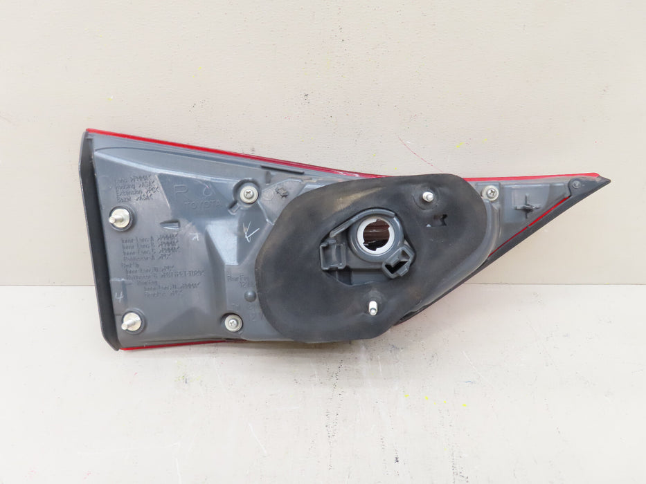 2013 2014 2015 LEXUS GS350 GS450H REAR RIGHT PASSENGER INNER TAIL LIGHT OEM