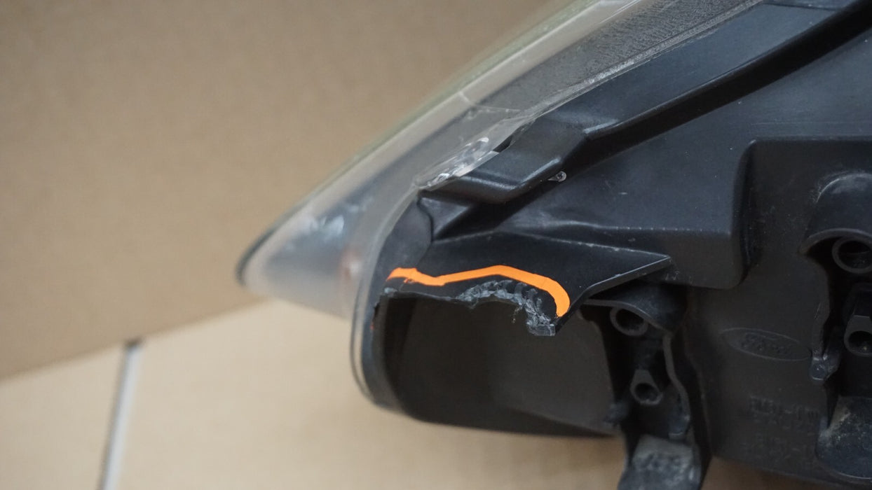 2012-2014 FORD FOCUS FRONT RIGHT PASSENGERS SIDE HEADLIGHT OEM 12 13 14