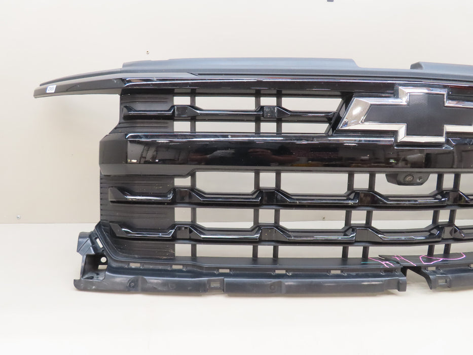 2022 2023 CHEVROLET SILVERADO 1500 FRONT RADIATOR GRILL GRILLE W/CAMERA OEM