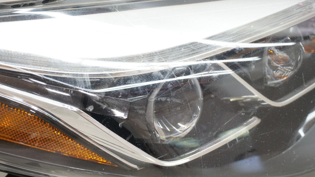 2017-2019 TOYOTA COROLLA FRONT RH RIGHT PASSENGER SIDE HEADLIGHT OEM