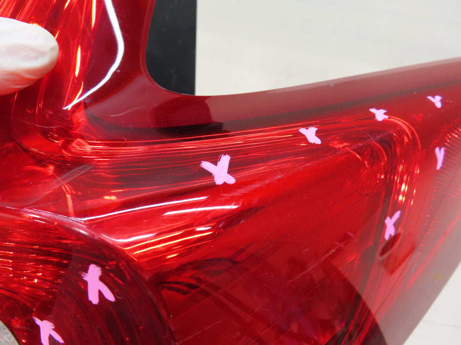 2017-2019 HONDA CRV CR-V REAR RIGHT PASSENGER SIDE TAIL LIGHT OUTER OEM