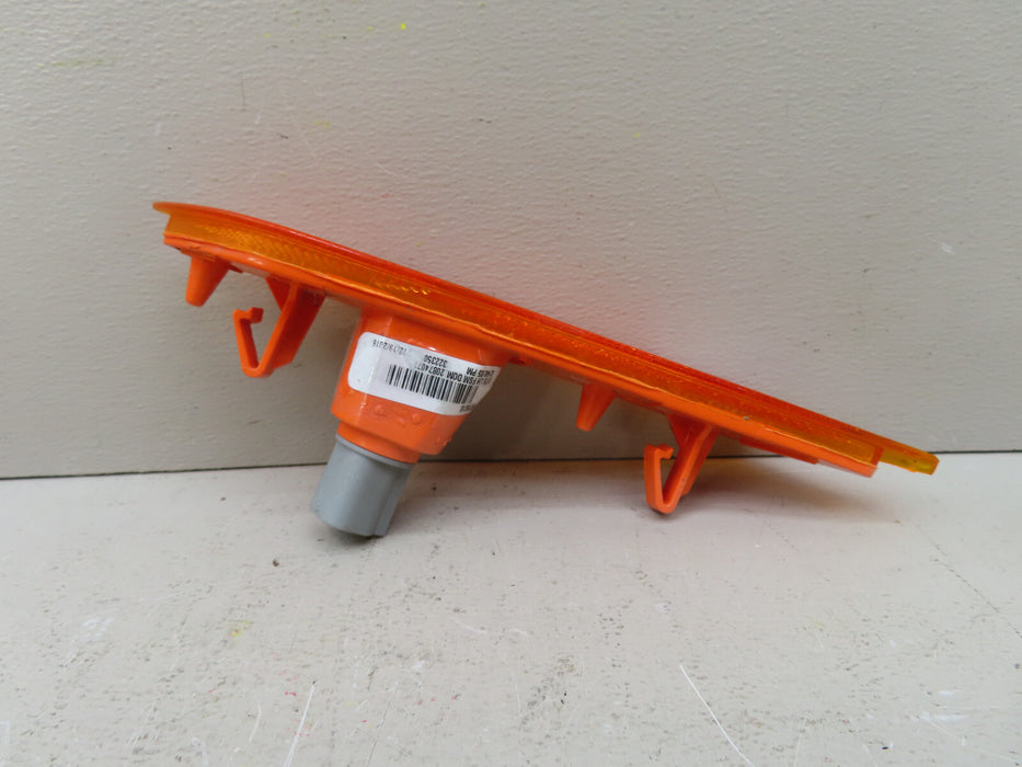 2013-2017 CADILLAC XTS FRONT LEFT DRIVER BUMPER SIDE MARKER LIGHT OEM